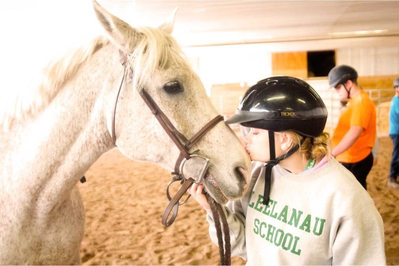 Leelanau-School-Equestrian-Kiss_1600x1070-36d2117f.jpeg